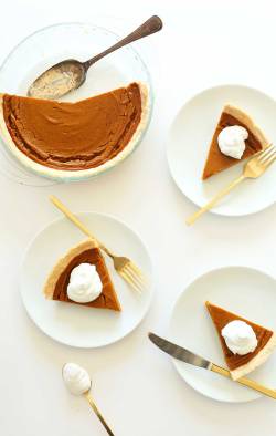 cakesonholiday:  Vegan, Gluten Free Pumpkin Pie
