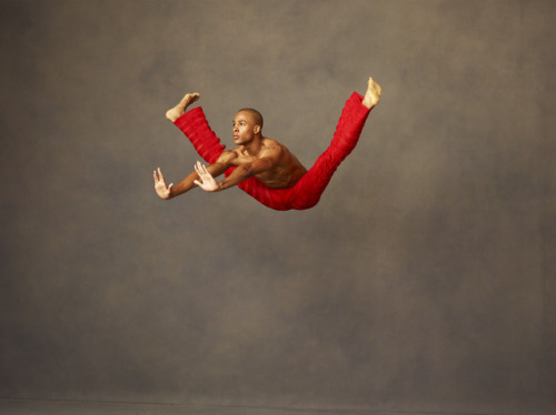 dressesandyarn:  wetheurban:  The Alvin Ailey American Dance Theater by Andrew Eccles A look at accl