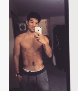 hlthemusclelover: hotasianexposed:   fuckyeahfuckstory: such a teaser! Who is this?   Received one of the pic from Grindr… Real? Stay CCK I think or somewhere that area… 