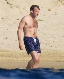 Macron shirtless