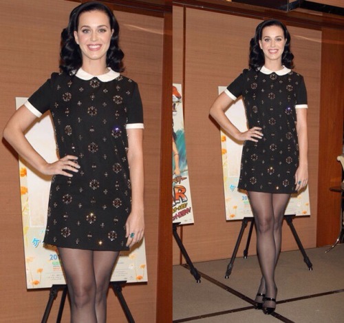 Katy Perry in black pantyhose