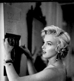 summers-in-hollywood:  Marilyn Monroe, c.1955