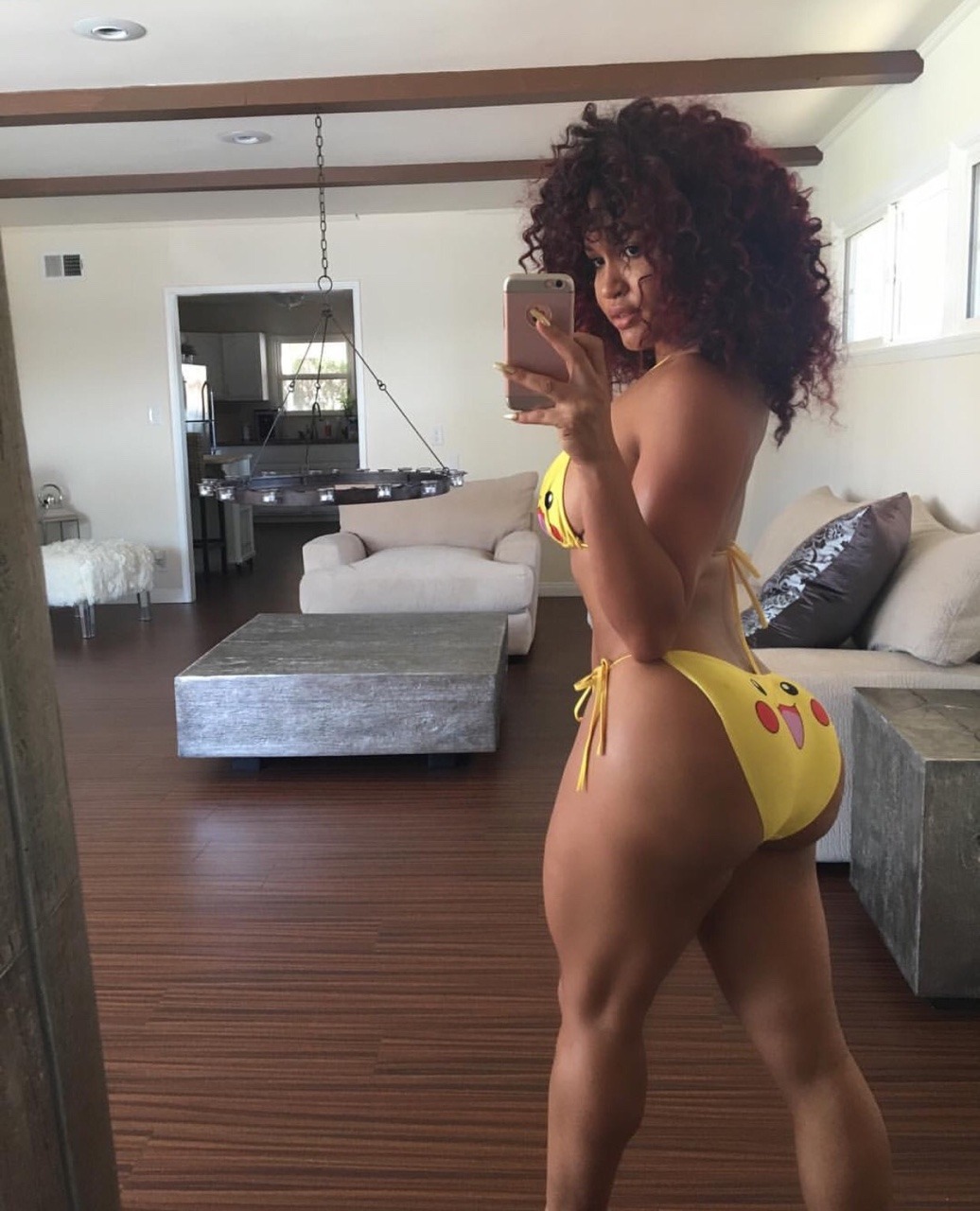 exoticladies1600:  Rosa Acosta  SHE&rsquo;S SO FUCKIN FINE I WOULD DRINK HER
