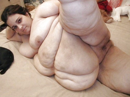 big-jean-ssbbw:  Wanna fuck a horny BBW? - CLICK HERE! 