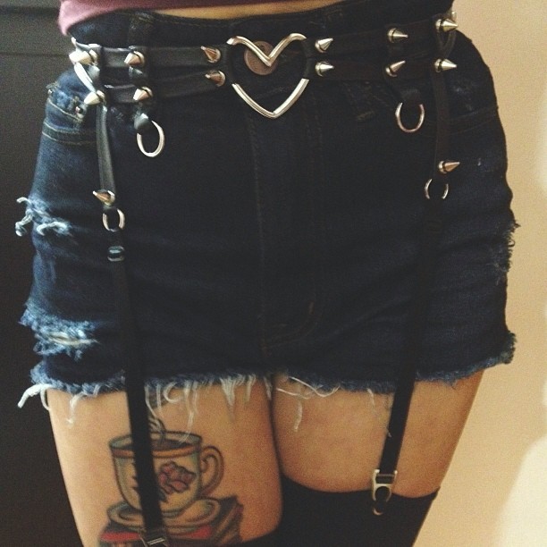 tinyjj:  I’m going to wear this everywhere #garter #belt #creepyyeha #spikes #ootd