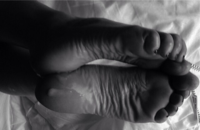 sammifeet:  B&amp;W Set 2