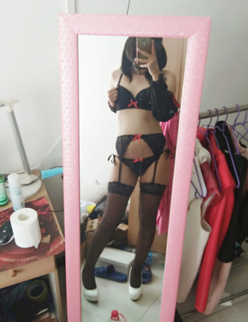 shimakazetsuki:吶吶。提前祝大家中秋節快樂。大家一起來賞♂月吧！這個是我特意拍的中秋福利喲。在此奉上。送給大家。