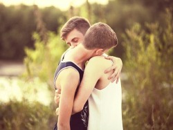 lookingfortheman:  Even on those bad days, your hugs always make me feel better ^.^