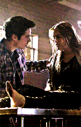 stiles-lydia:  lydia look at me. you’re gonna get through this.