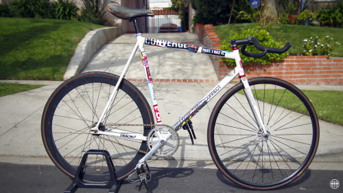 bisikleta: world-on-wheels:  Affinity Low Pro  this. just. kills. it. wow.