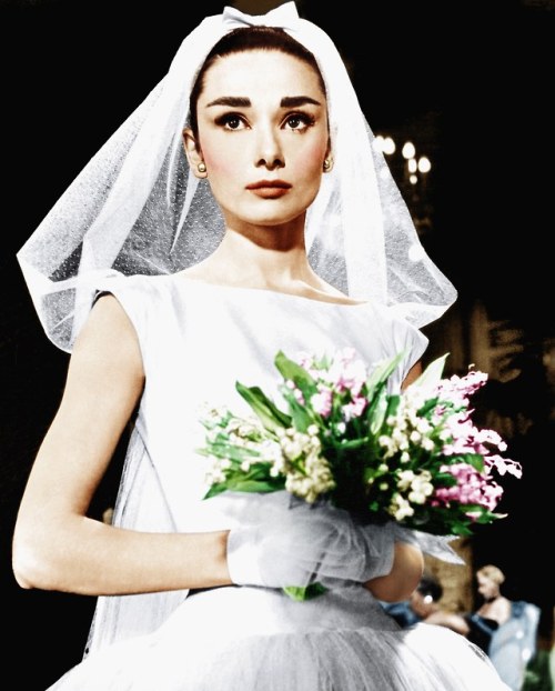 Audrey Hepburn in film Fany face , Edith Head and Hubert de Givenchy (costumes designers)  Fonte myl