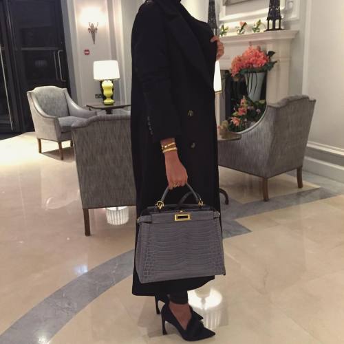 hend-alrumaihi: Long coats// (at London Marriott Hotel Park Lane)