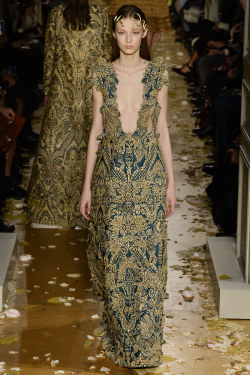 couture-heaux:  Valentino Spring 2016 Couture