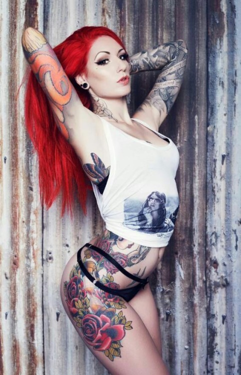 inked-girls-all-day:  Cervena Fox