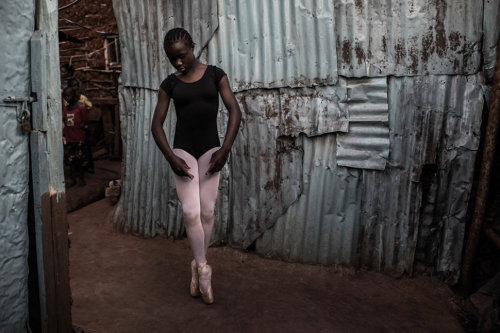 visualjunkee: Ballet dancers in the Kibera neighborhood of Nairobi, Kenya one of biggest slums in Af