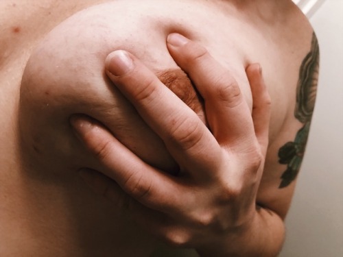 caseyhaspinkhair: The female body.