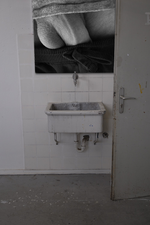 onlypicturepoetry:  dirty artists’ sink