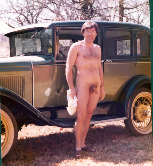 Don on a warm fall day with his self-restored 1929 Model-A Ford; I’m Dee. We lived in the country, and Betty our neighbor used to come across the road to watch Don work on his car… in the nude of course. She always brought cookies, and most times