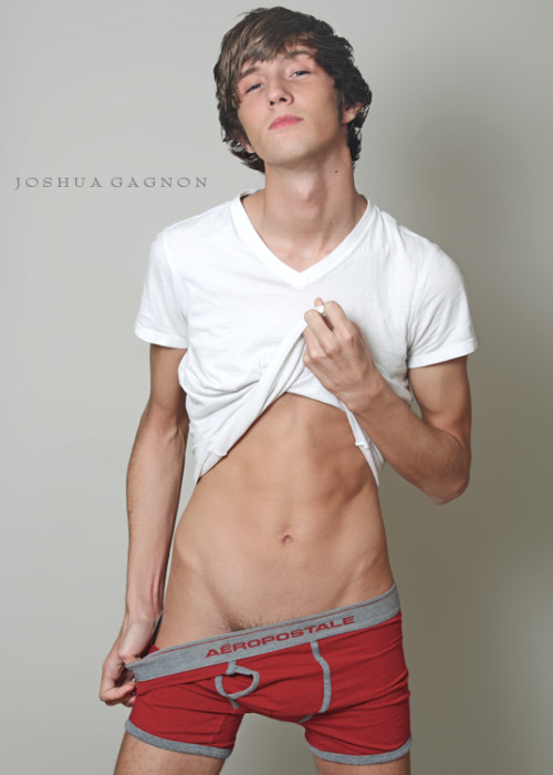 https://sexyboysbeingsexy.tumblr.com/post/118827566804