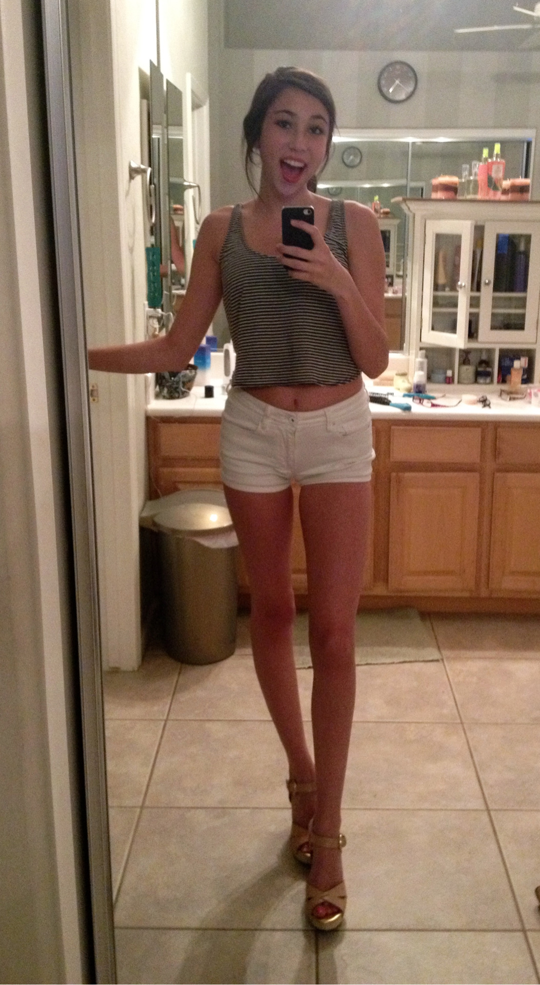 sexywithorwithout:  Those legs are unbelievable.
