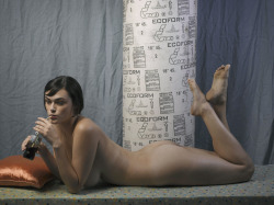 veryspecialporn:  nevver:  Size matters  Myla Dalbesio, by Roe Ethridge