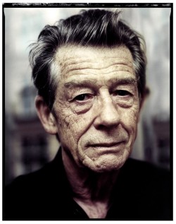 stushi-roll: thefilmstage:  “If you listen, you learn; if you talk, you don’t.” R.I.P. John Hurt, who has passed away at the age of 77.   But everyone got their wands from Olivander.. 