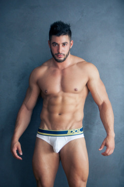 sportybulges:  Watch now the hottest sport bulges: guys wearing lycra or spandex, wrestlers, cyclists, riders, rowers, fighter and much more. Click here to find more FREE sporty BULGES now!