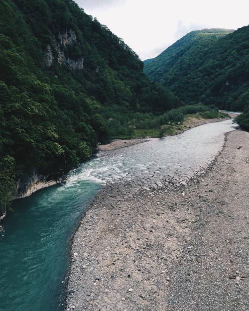 nzhnk:Такая красота, которую не передать словами, хорошего дня #Abkhazia #view by sashatattooing htt