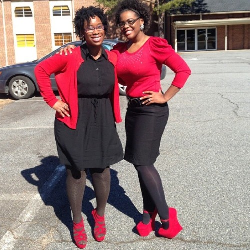 descovauash: “RED &amp; Blacque” @lovely_ari89 #red #black #myblackisbeautiful #brow