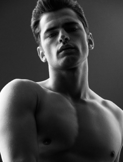 dsectionmagazine:  @seanopry55 by @douginglish