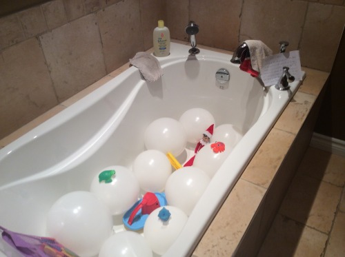 Elf on the Shefl Bubble Bath The elf wanted a nice bubble bath! Balloons were the perfect size!
