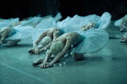 tutu-fangirl:Vaganova Ballet Academy snowflakes, The Nutcracker© Mark Olich