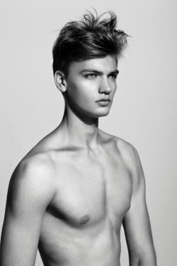 calichele:Costin Vasile | ph. ? (via Unique Models)