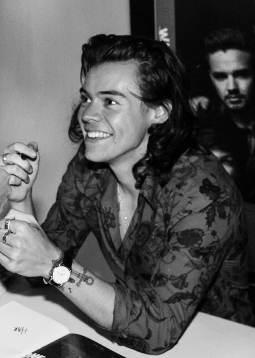 harrydontstop:  x 