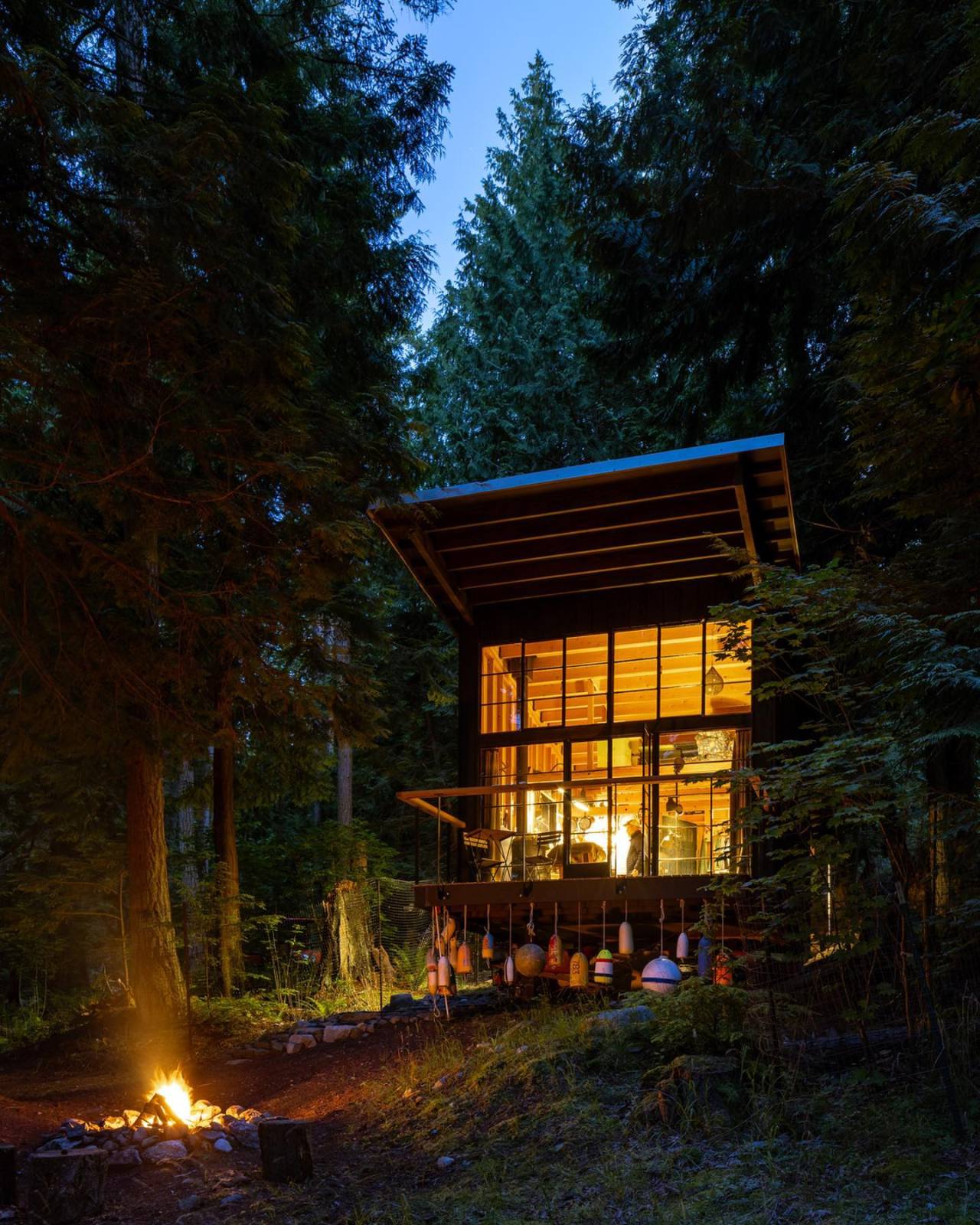 Located on the non-ferry served Obstruction Island, the site was completely untouched and only occupied by a mature montane forest of Douglas fir, cedar, hemlock, and spruce. Before any construction was done on site, Carsten and his family camped on...