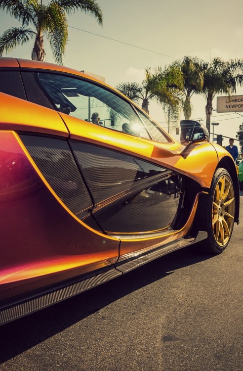 dreamer-garage:  McLaren P1 (via)