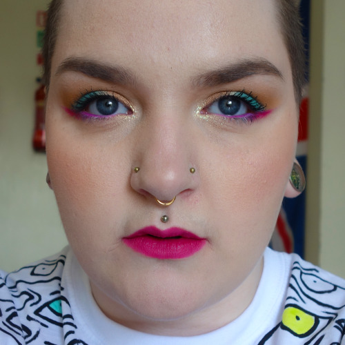 whatfreshhellisthis:Makeup look inspired by this incredible top from @exo-umbra ! Comes up to 5XL!!!