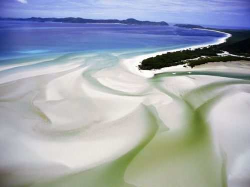 audidas:Sandbars flow into the Coral SeaQueensland, Australia