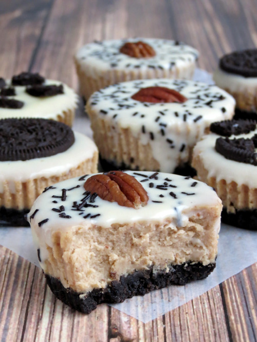 craving-nomz:  Mini Oreo Cheesecake Recipe