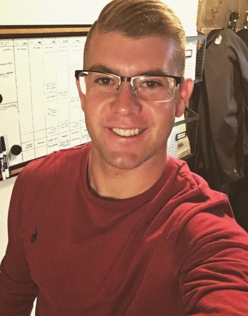 guyswiththickglasses:Not quite nearsighted enough for my taste, but what a hottie! Cowboy hat with glasses on would be even better!