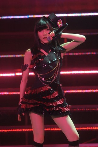 girls48:  Naachan is painfuly beautiful and also KojiMako T_T