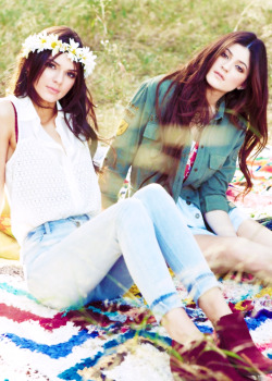 kendall-cyrus:  Kendall Jenner & Miley