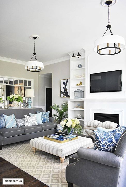 Blue and White Decor in Living Room…really nice
See Similar Here: https://buff.ly/2yhe01q
Image Source: https://buff.ly/2yhfuJ4 http://ift.tt/2kNKriw See similar here http://ift.tt/2wURzem