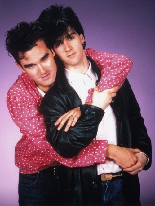 esatorpeintensidad:  lucemarrvelousofs:  The greatest indie bromance. Again.  Marrissey