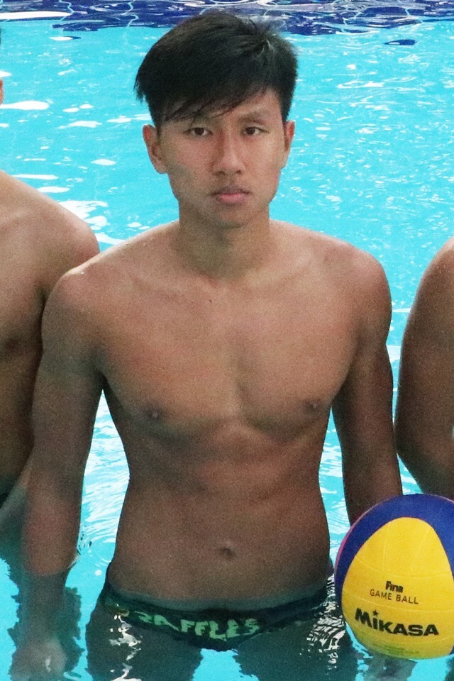 overture69:  sghotteens: I’d lick those abs and let him fuck me.  in a heartbeat