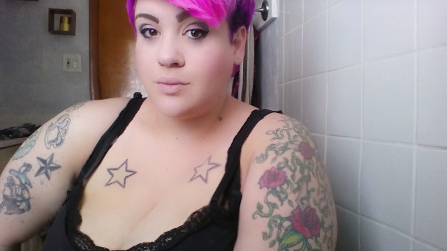 justabebopbaby:  I hope everyone has a great hump day!!  so so pretty