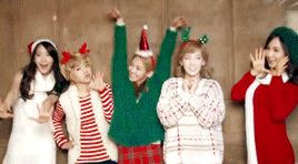 iyokans:  have a very merry girl group christmas! 