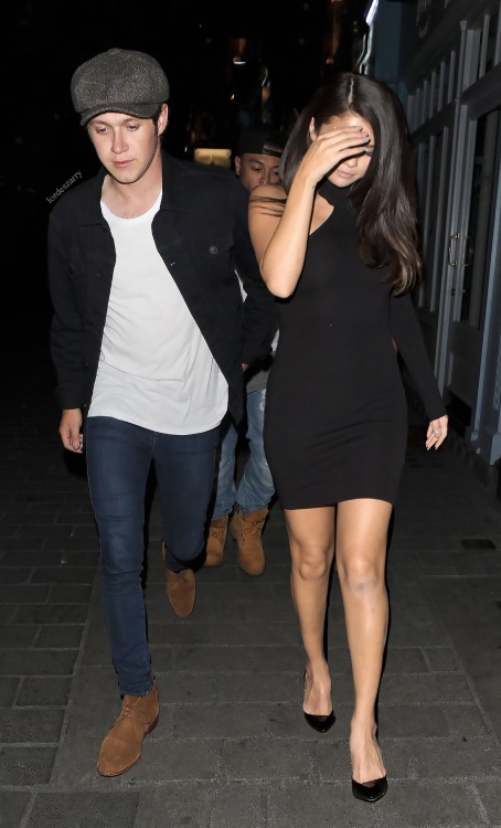 harrythewriter:  Niall Horan and Selena Gomez grab dinner in London.