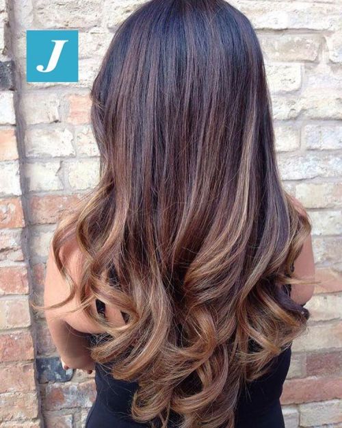 Capelli lunghi, sani e lucidi _ Degradé Joelle #cdj #degradejoelle #tagliopuntearia #degrad&e