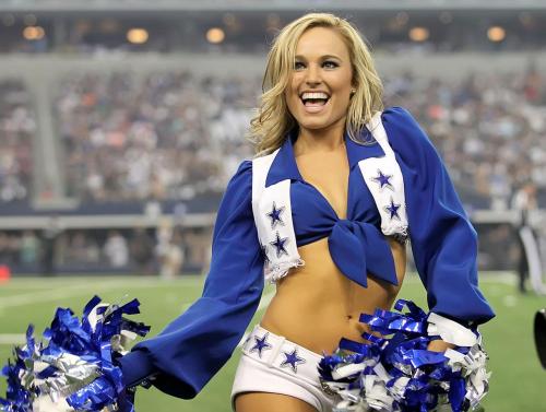 epicfemales:  Cowboys!  Why I would move to TX. ;)